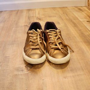 Veja Esplar Low Sneakers in Metallic Bronze